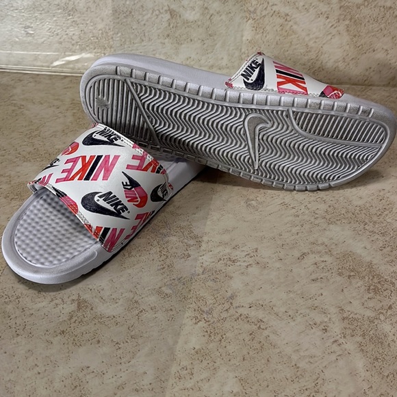 Nike slides - Picture 3 of 4